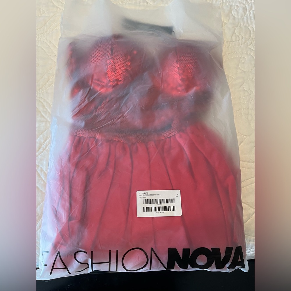 NWT Fashion Nova Magic Hour Red Sequin Bubble Mini Dress Size Medium - Picture 5 of 6